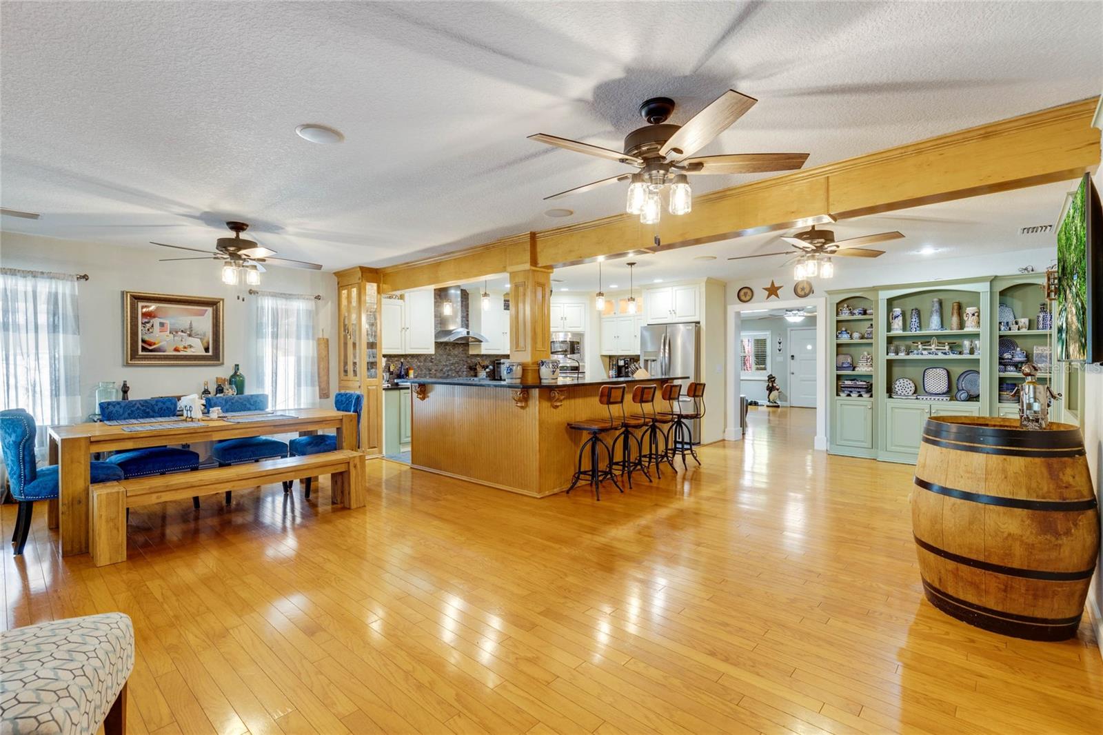 36329 CLEAR LAKE DR, EUSTIS, FL, 32736