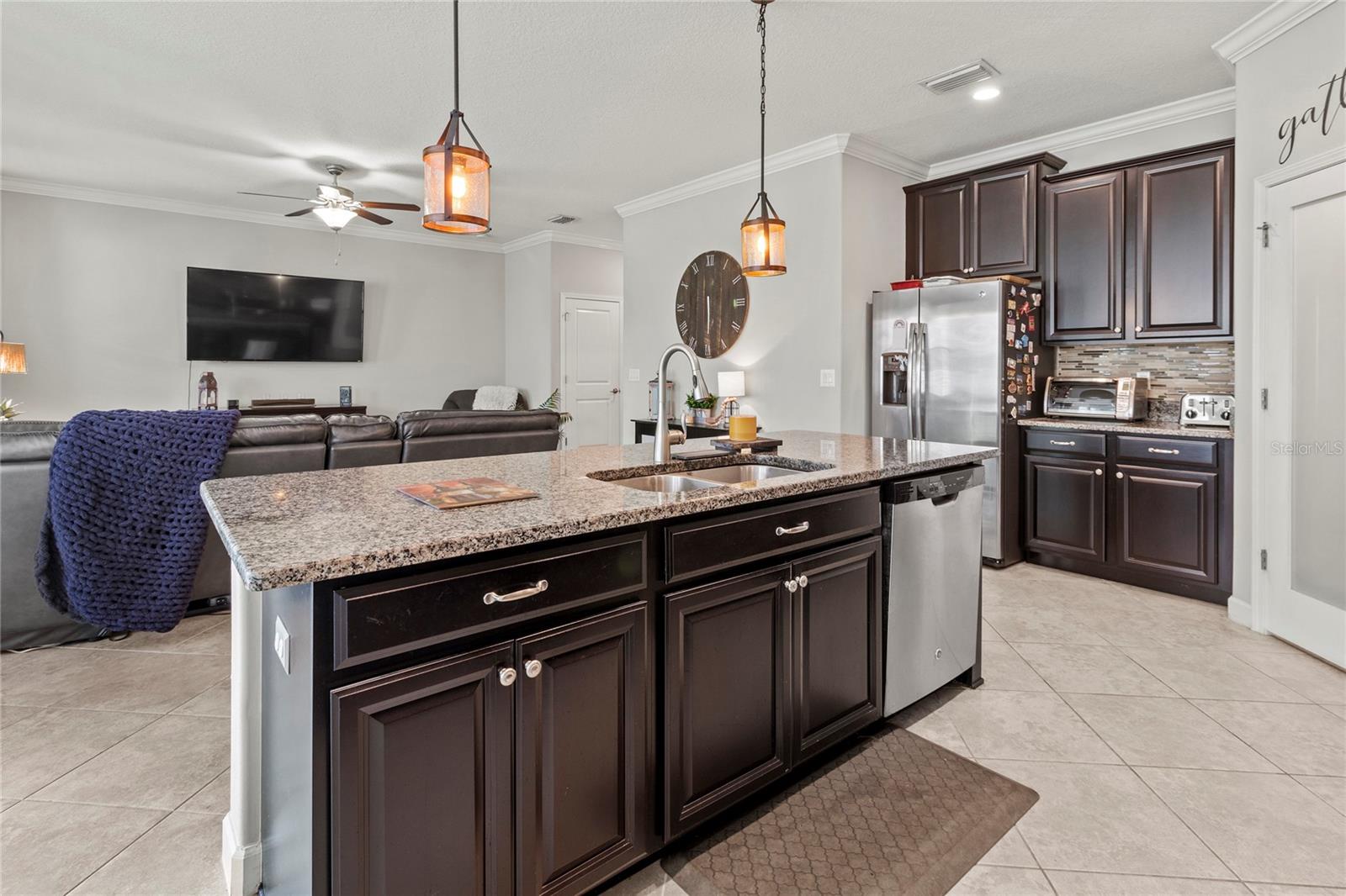 1570 LUDINGTON AVE, WESLEY CHAPEL, FL, 33543
