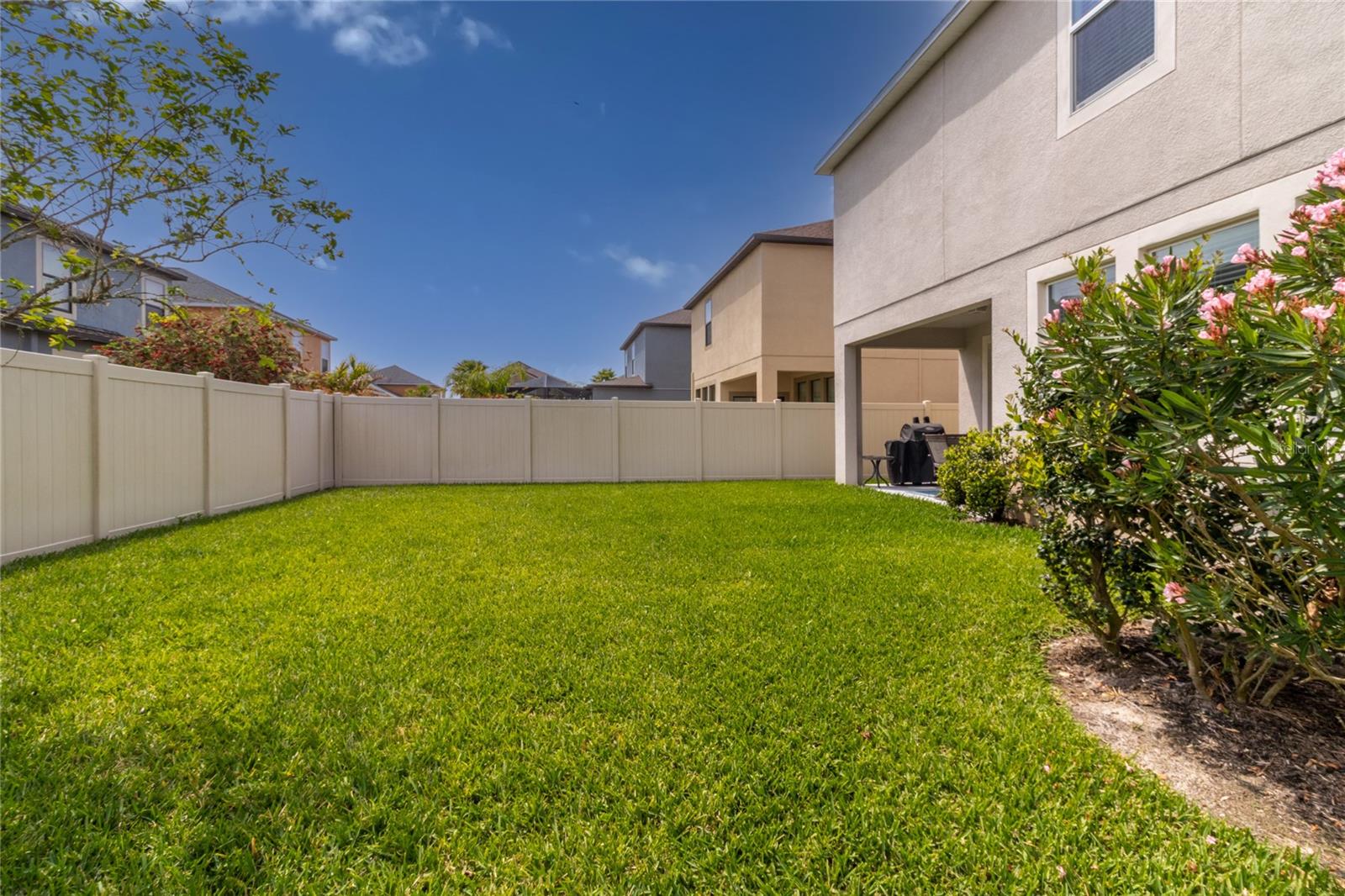 1570 LUDINGTON AVE, WESLEY CHAPEL, FL, 33543