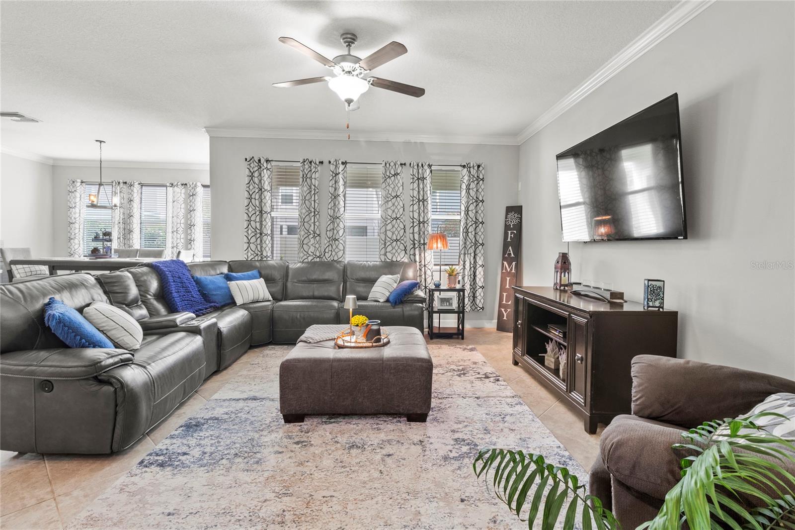 1570 LUDINGTON AVE, WESLEY CHAPEL, FL, 33543