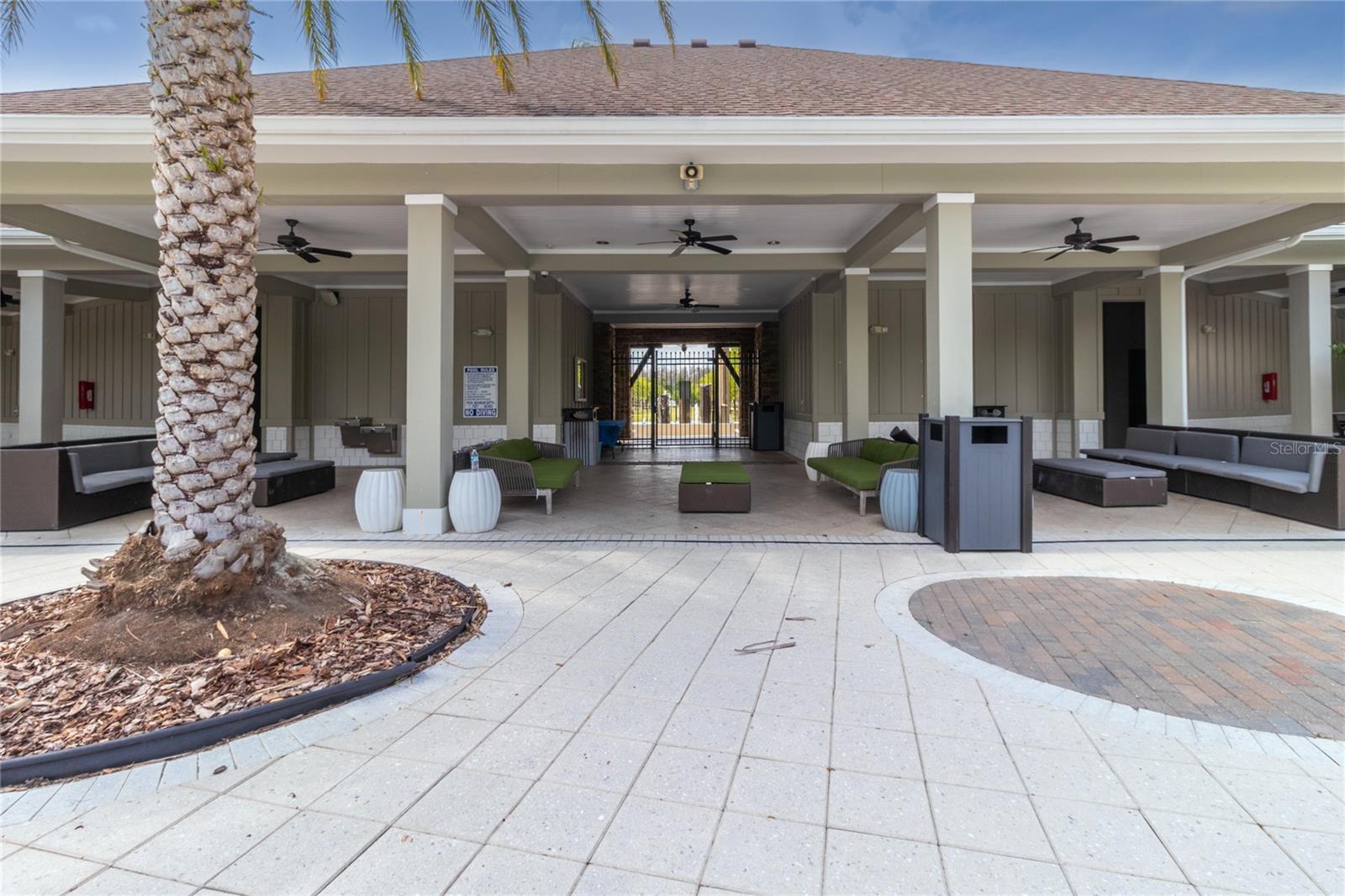 1570 LUDINGTON AVE, WESLEY CHAPEL, FL, 33543