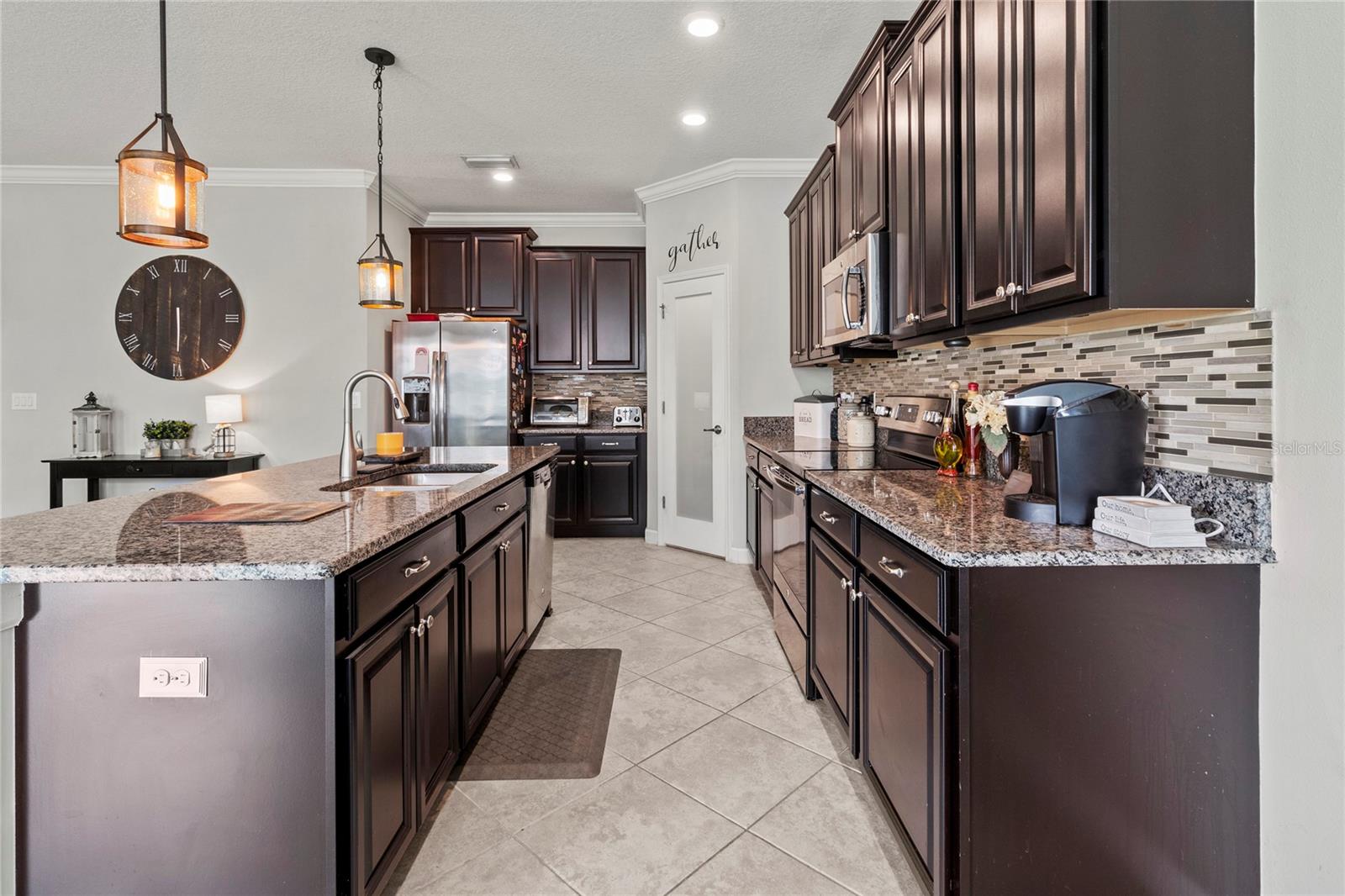 1570 LUDINGTON AVE, WESLEY CHAPEL, FL, 33543
