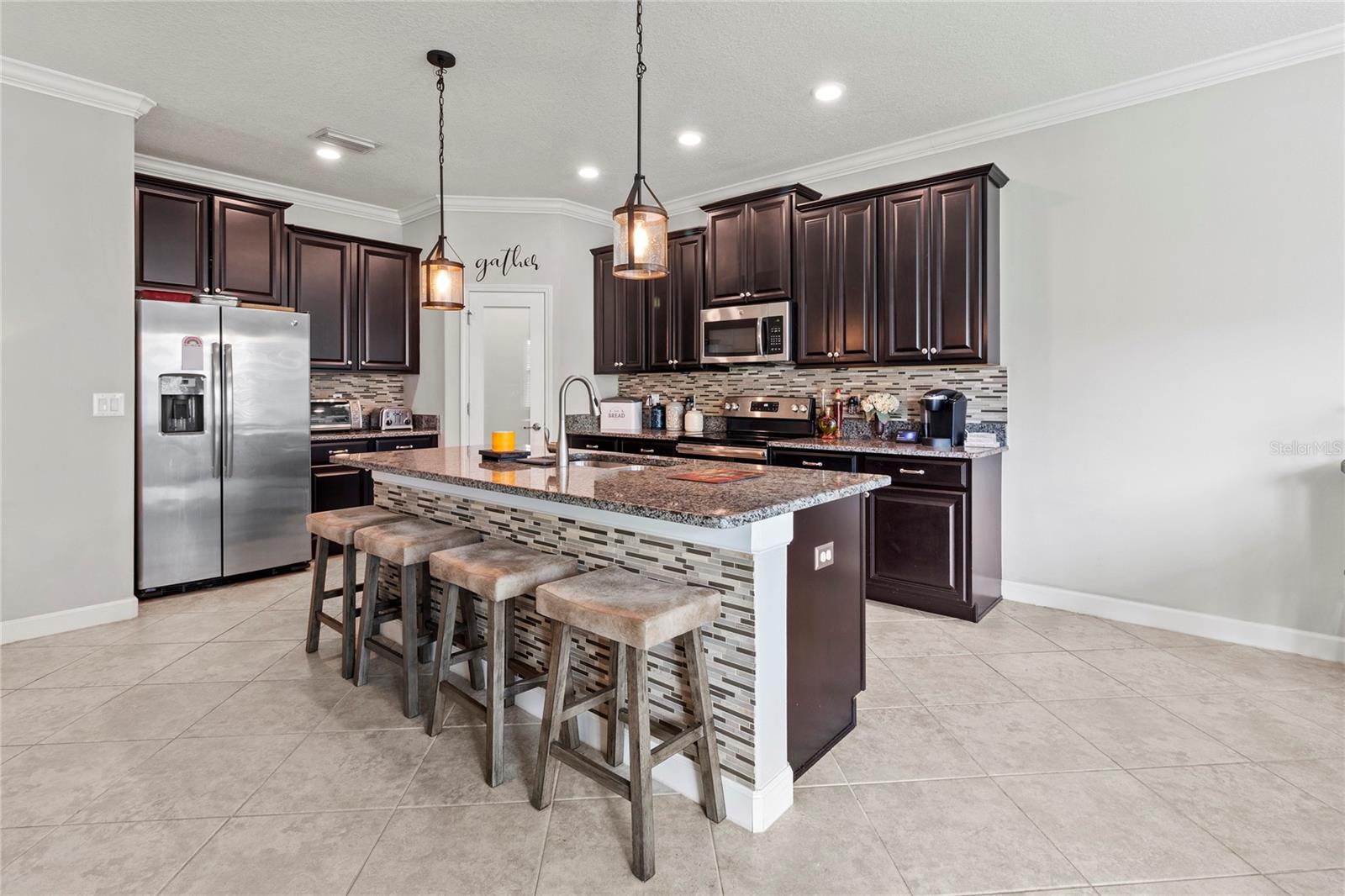 1570 LUDINGTON AVE, WESLEY CHAPEL, FL, 33543