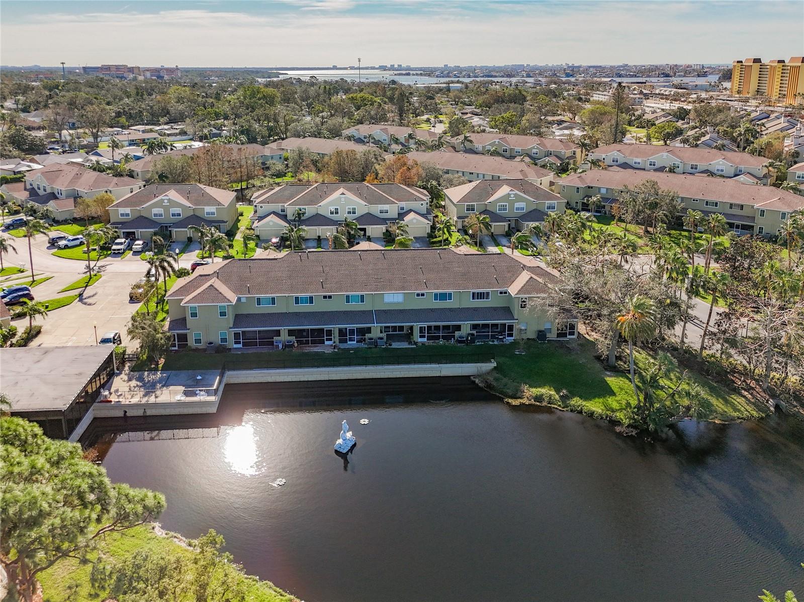 11114 KAPOK GRAND CIR, MADEIRA BEACH, FL, 33708
