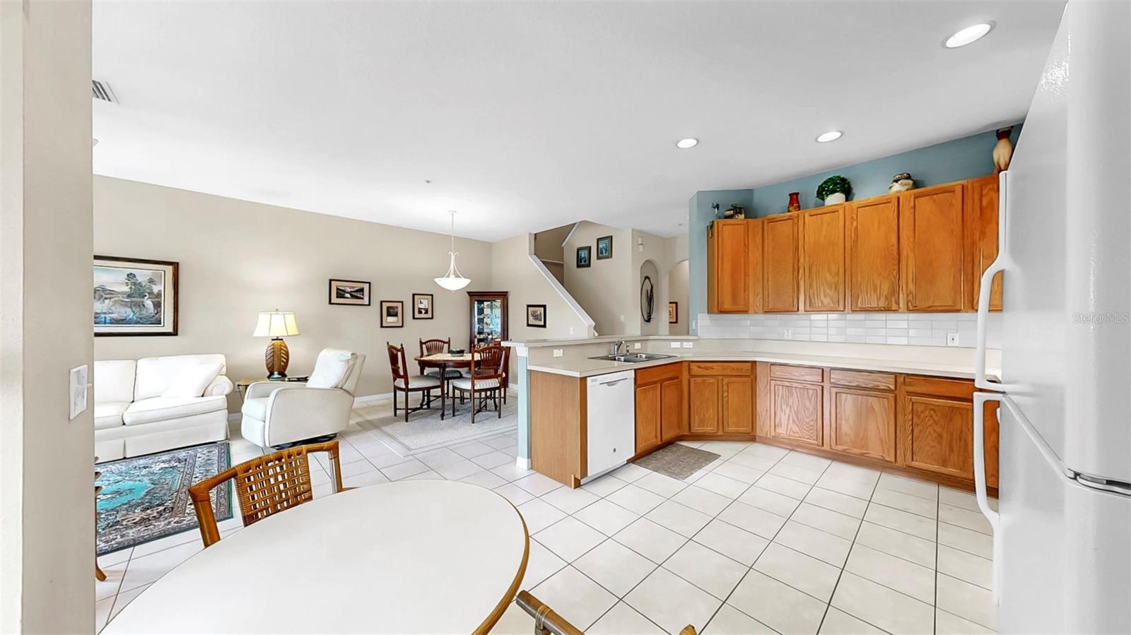 11114 KAPOK GRAND CIR, MADEIRA BEACH, FL, 33708