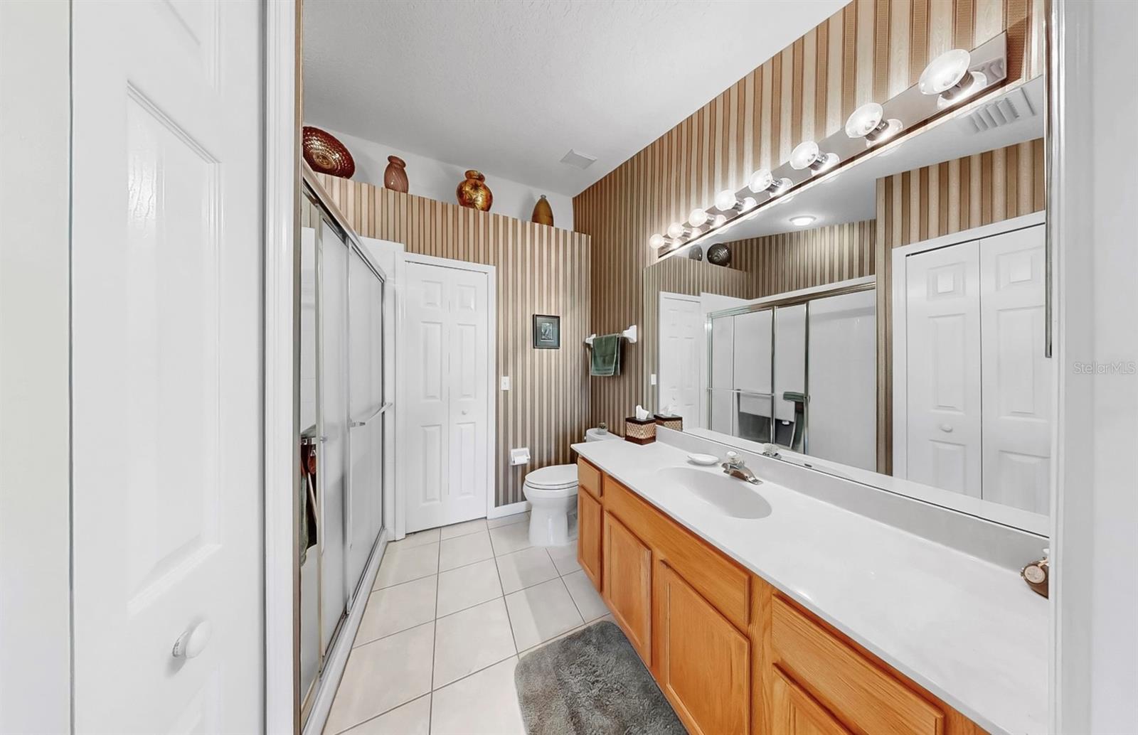 11114 KAPOK GRAND CIR, MADEIRA BEACH, FL, 33708