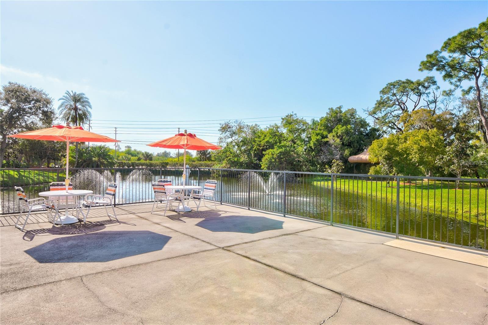 11114 KAPOK GRAND CIR, MADEIRA BEACH, FL, 33708