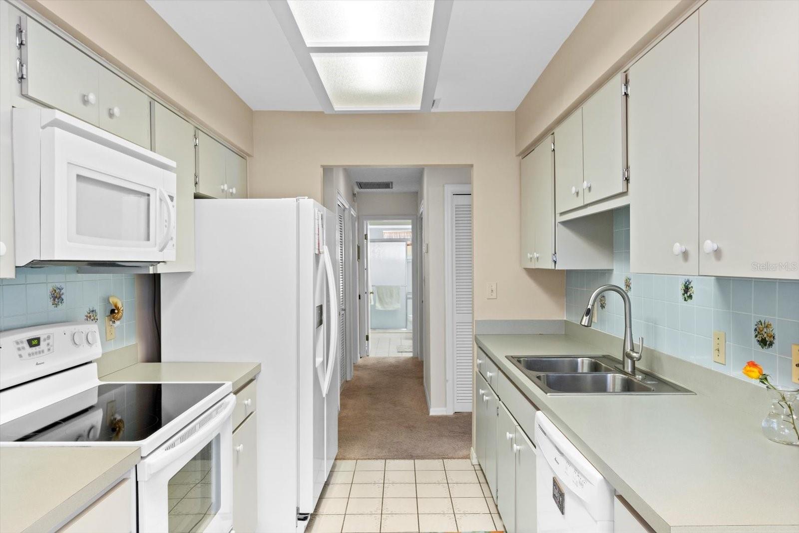 3687 N LAURELWOOD LOOP, BEVERLY HILLS, FL, 34465