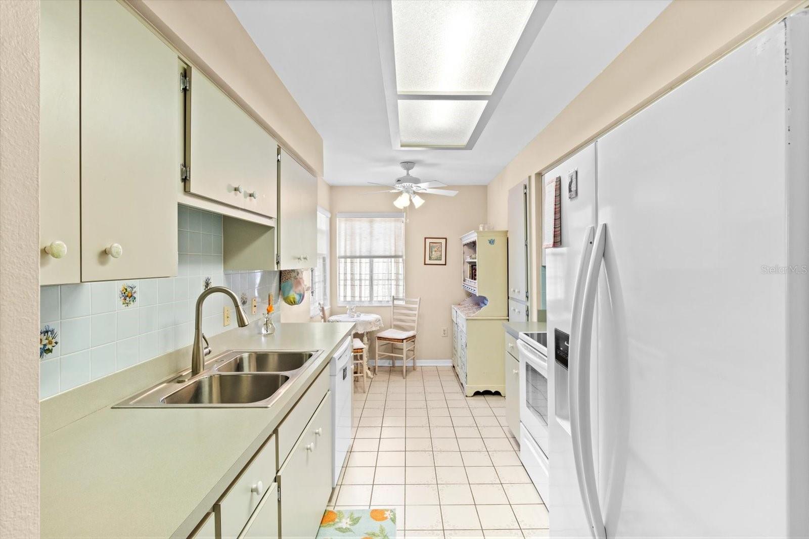 3687 N LAURELWOOD LOOP, BEVERLY HILLS, FL, 34465