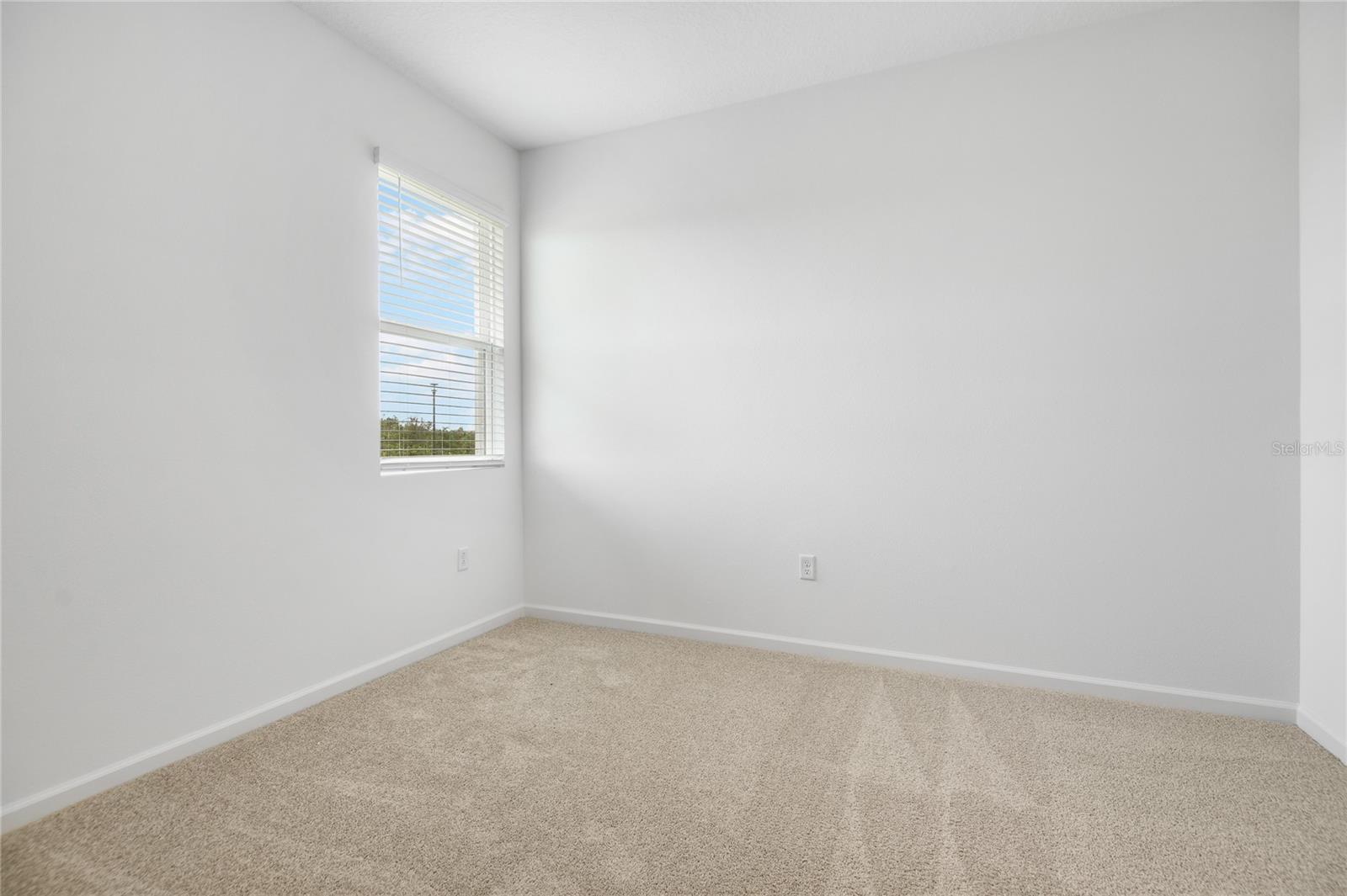 1106 OLIVINE AVE, DUNDEE, FL, 33838