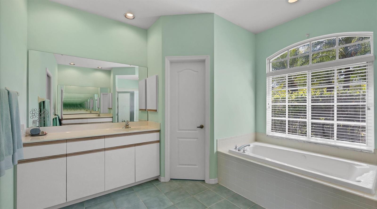 5545 DOWNHAM MDWS, SARASOTA, FL, 34235