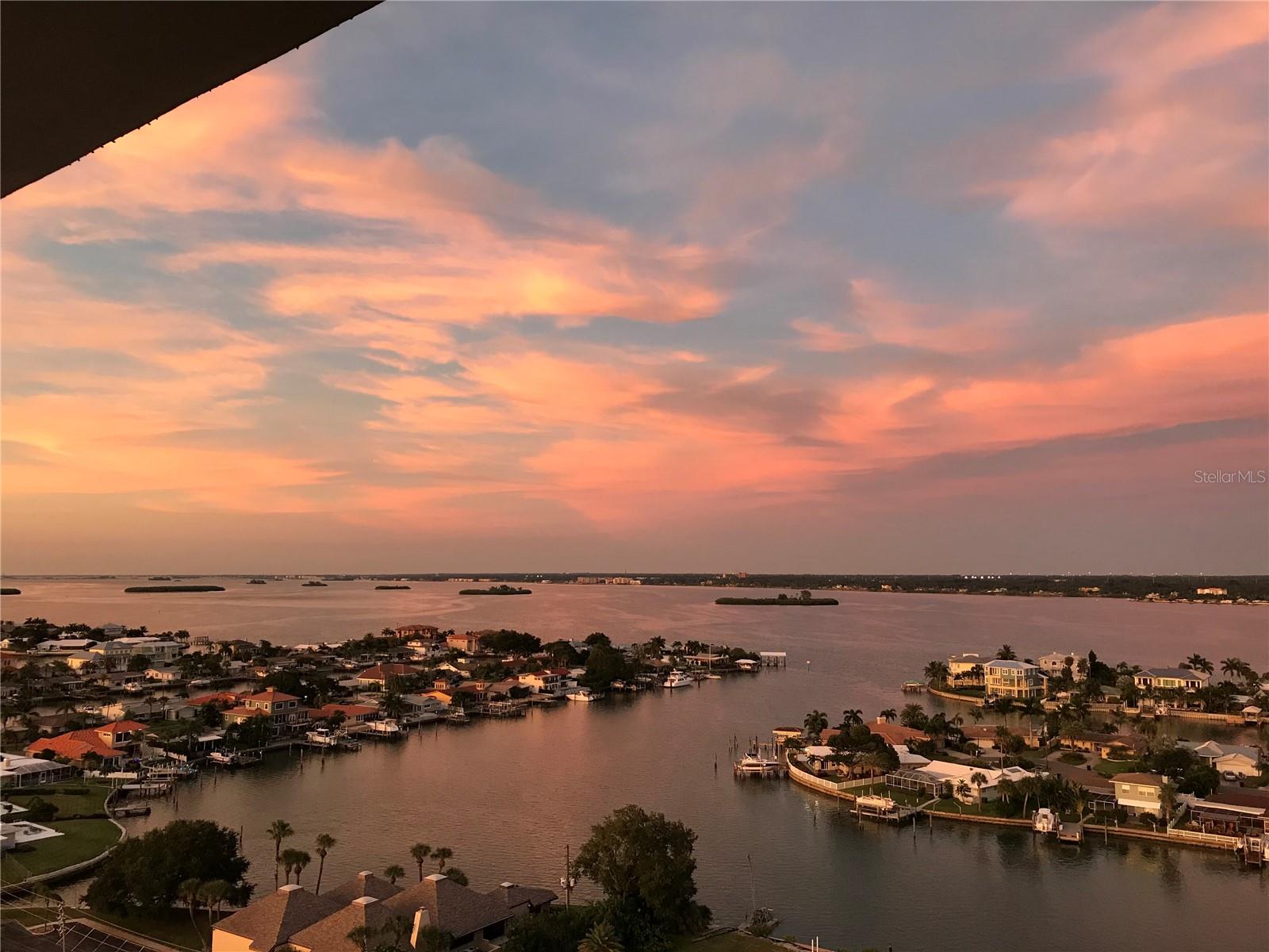 400 ISLAND WAY #1708, CLEARWATER BEACH, FL, 33767