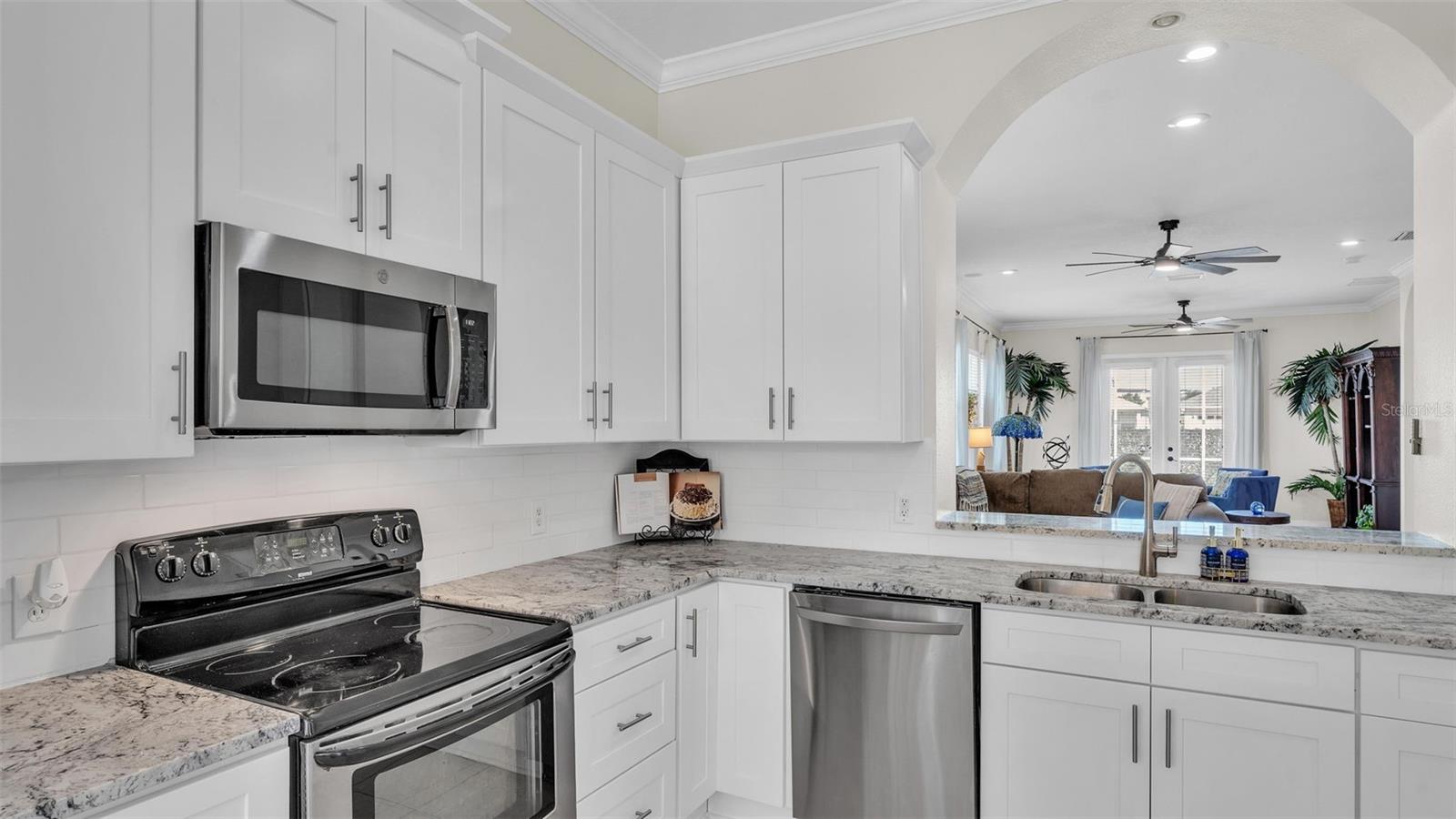 6775 LAKE CLARK DR, LAKELAND, FL, 33813