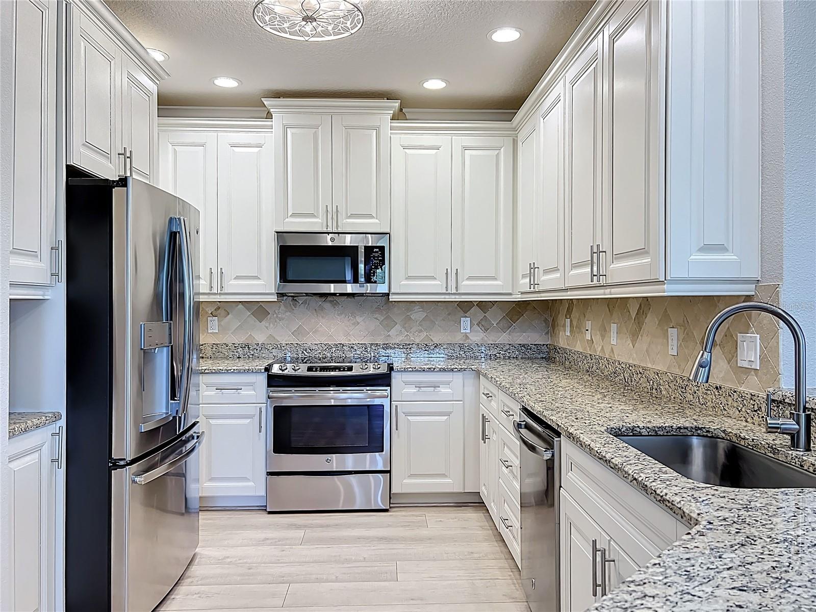 7810 34TH AVE W #103, BRADENTON, FL, 34209