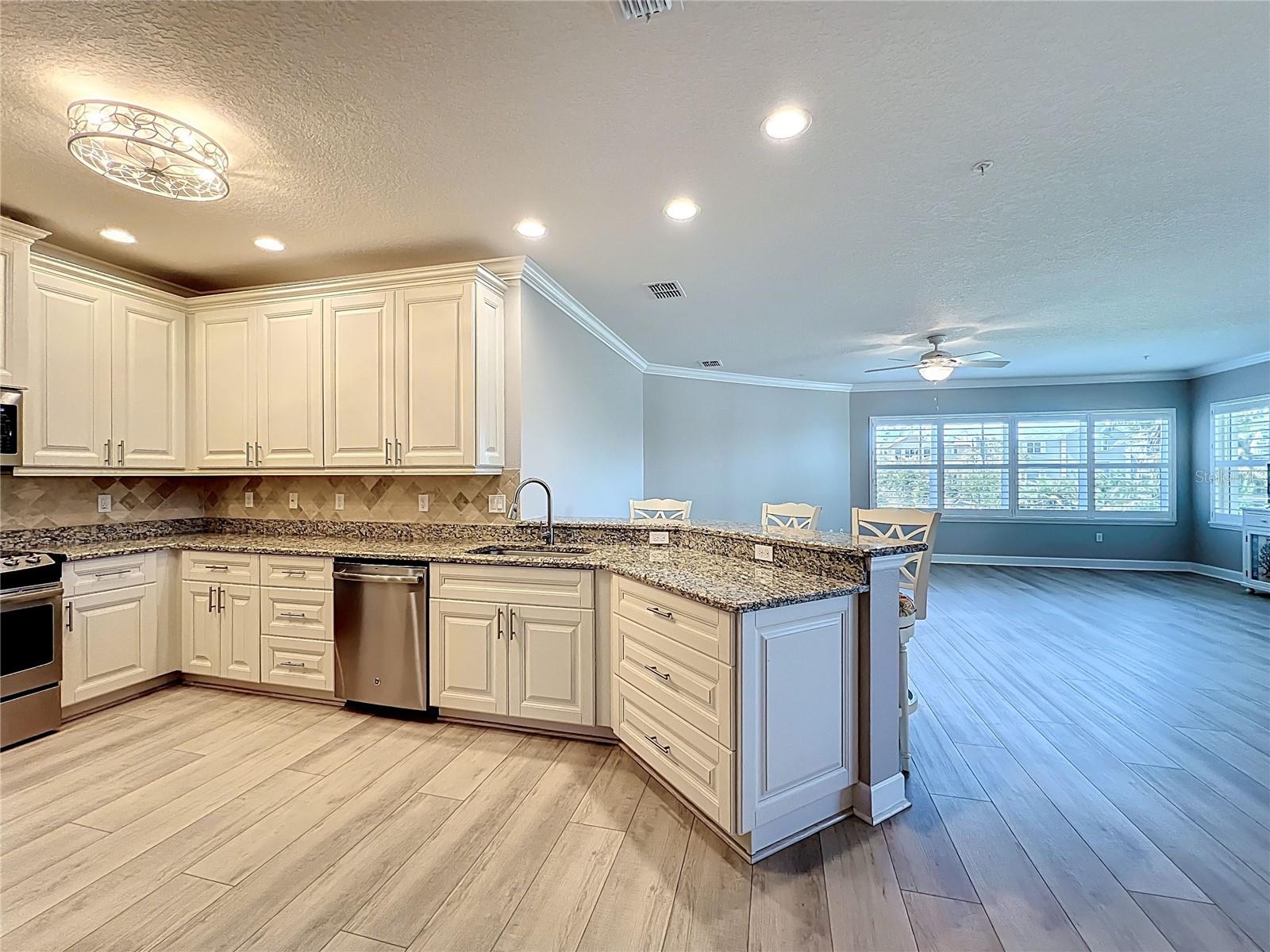 7810 34TH AVE W #103, BRADENTON, FL, 34209
