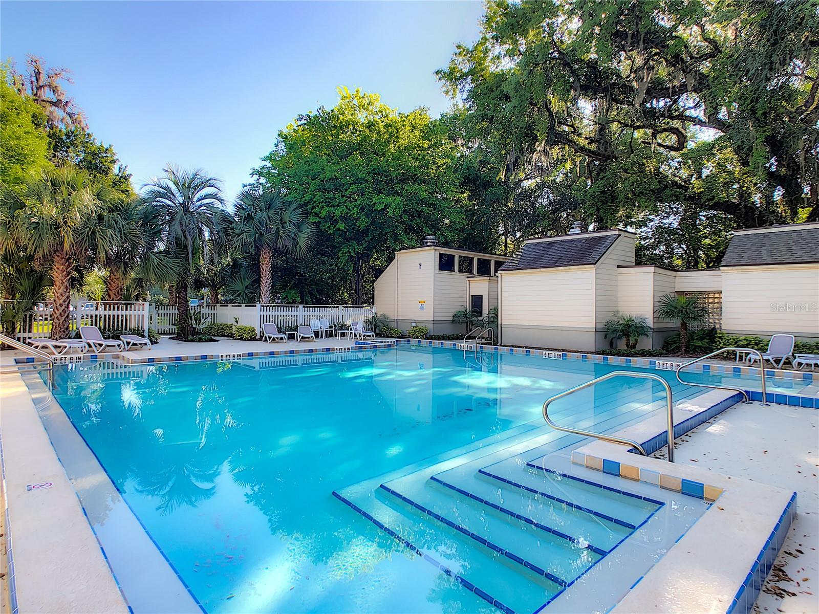 225 CROWN OAKS WAY, LONGWOOD, FL, 32779