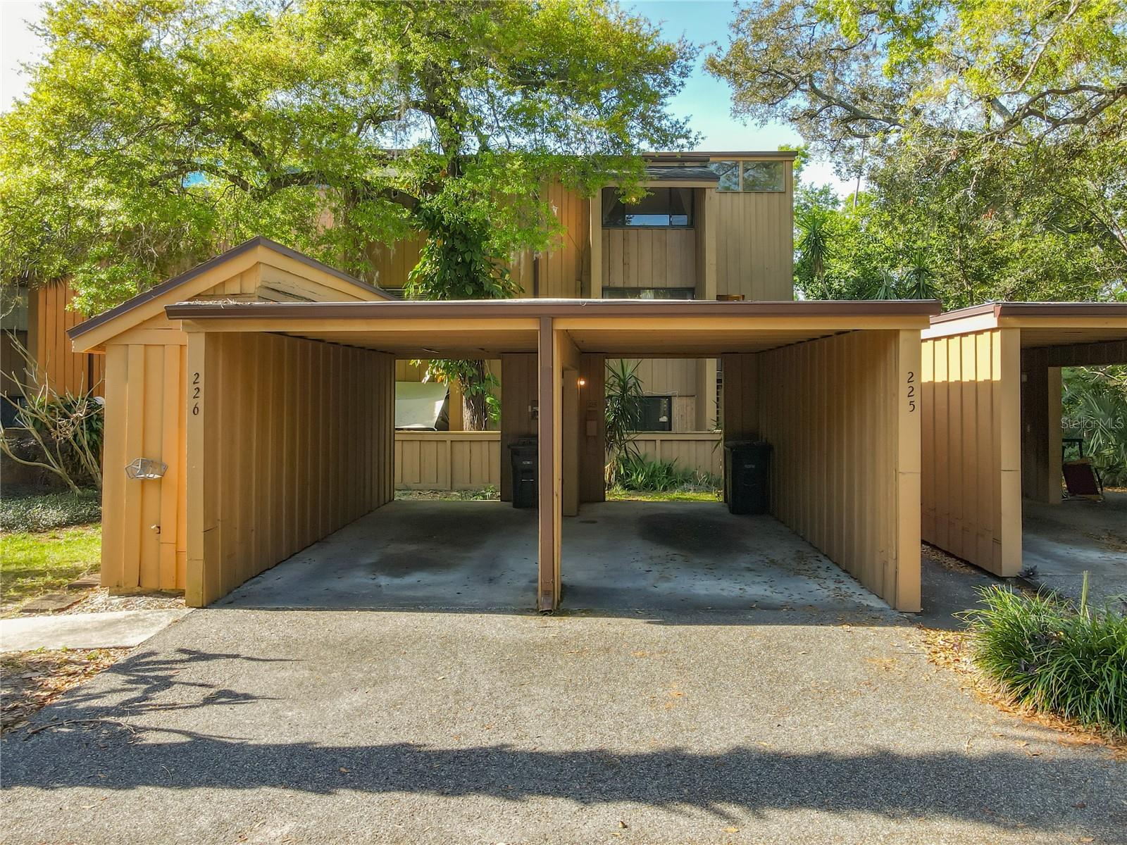 225 CROWN OAKS WAY, LONGWOOD, FL, 32779