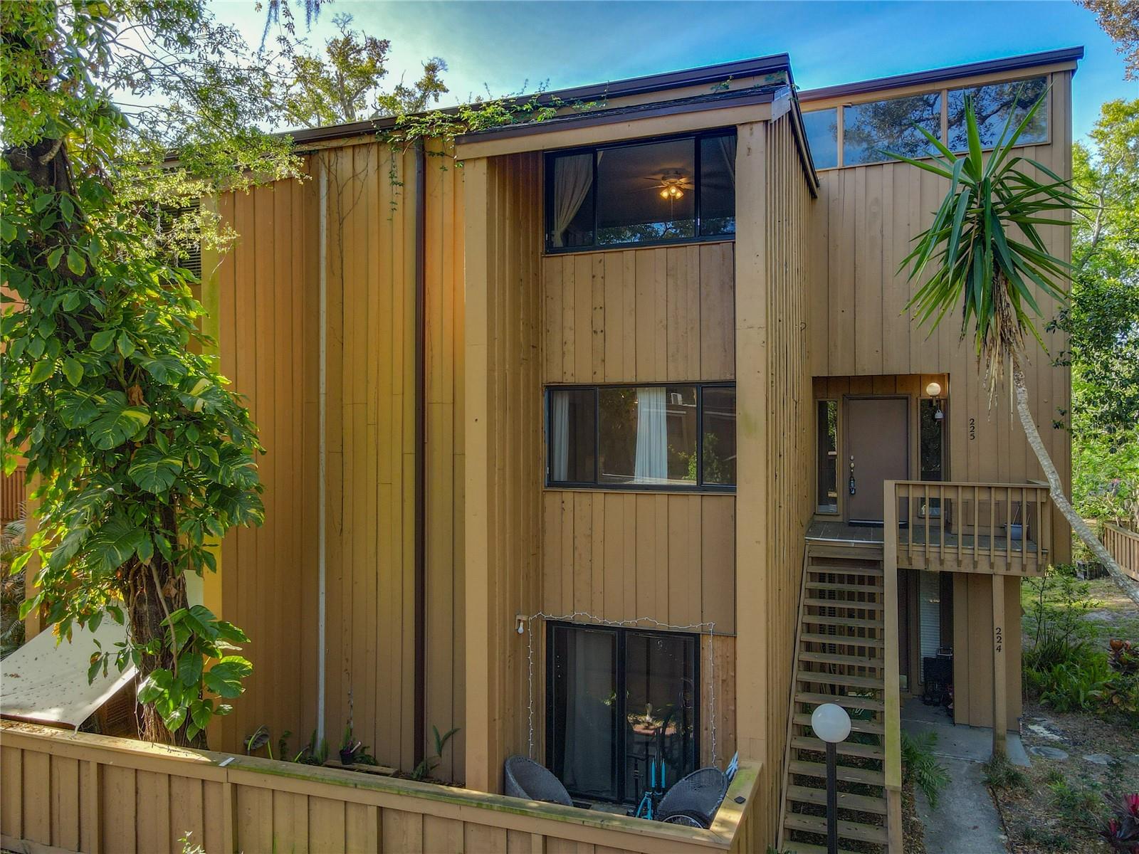 225 CROWN OAKS WAY, LONGWOOD, FL, 32779