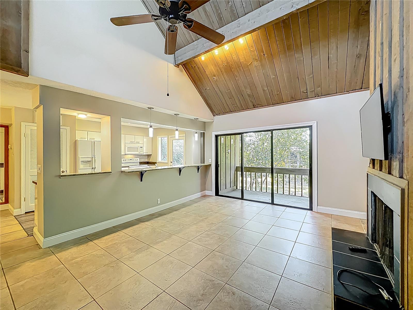 225 CROWN OAKS WAY, LONGWOOD, FL, 32779