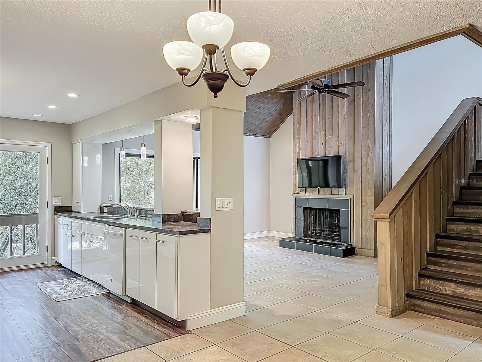 225 CROWN OAKS WAY, LONGWOOD, FL, 32779