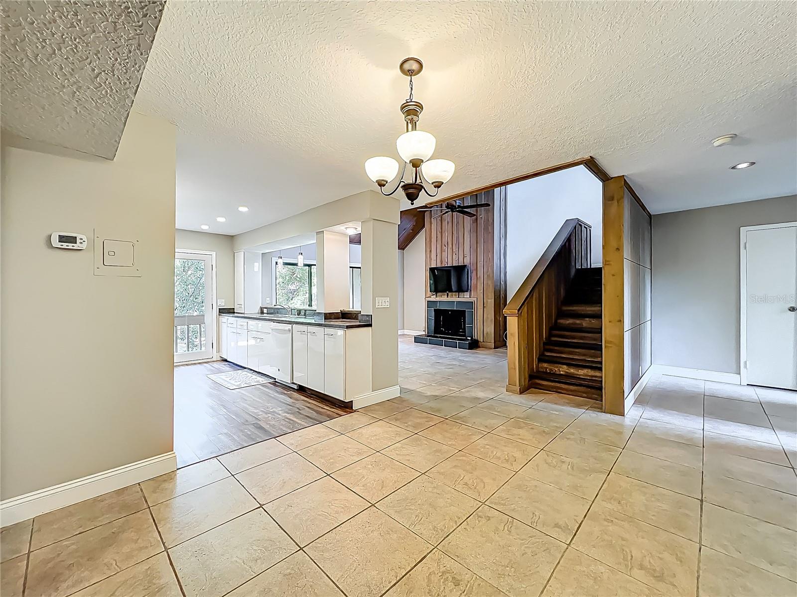 225 CROWN OAKS WAY, LONGWOOD, FL, 32779