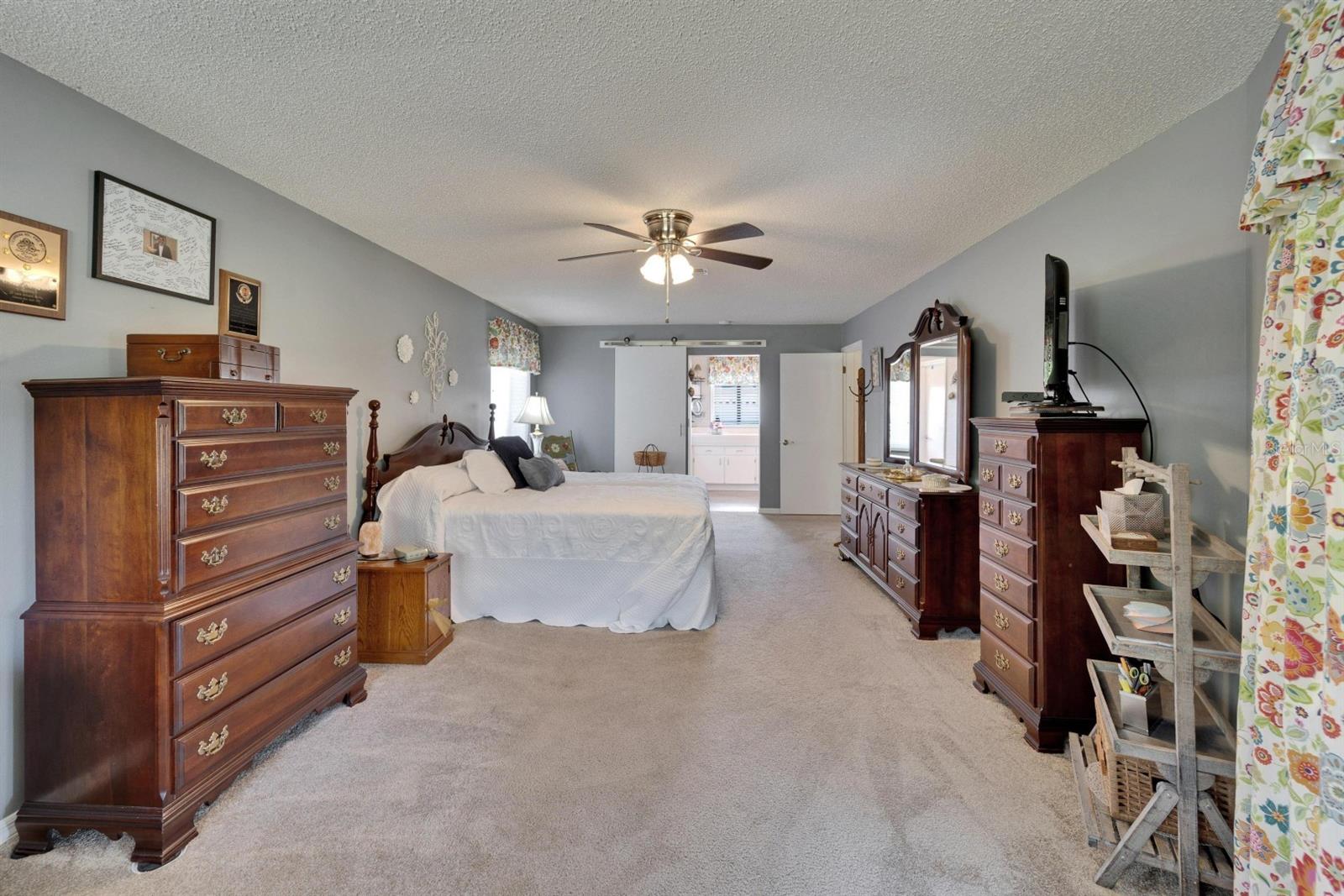 1929 NEW BEDFORD DR, SUN CITY CENTER, FL, 33573
