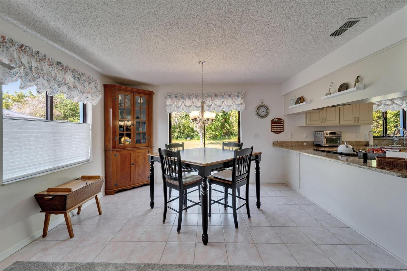 1929 NEW BEDFORD DR, SUN CITY CENTER, FL, 33573