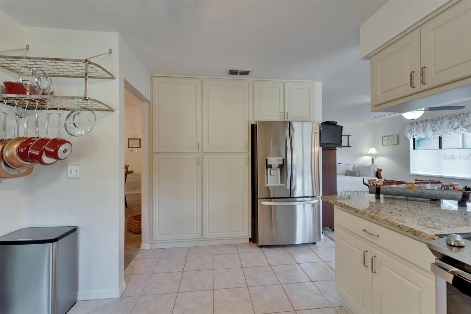 1929 NEW BEDFORD DR, SUN CITY CENTER, FL, 33573