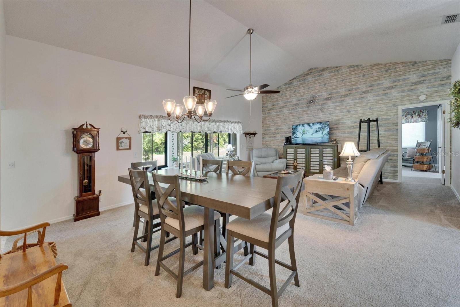 1929 NEW BEDFORD DR, SUN CITY CENTER, FL, 33573