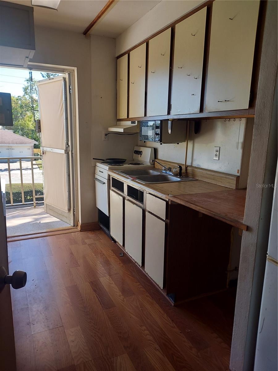 2155 WOOD ST #B4, SARASOTA, FL, 34237