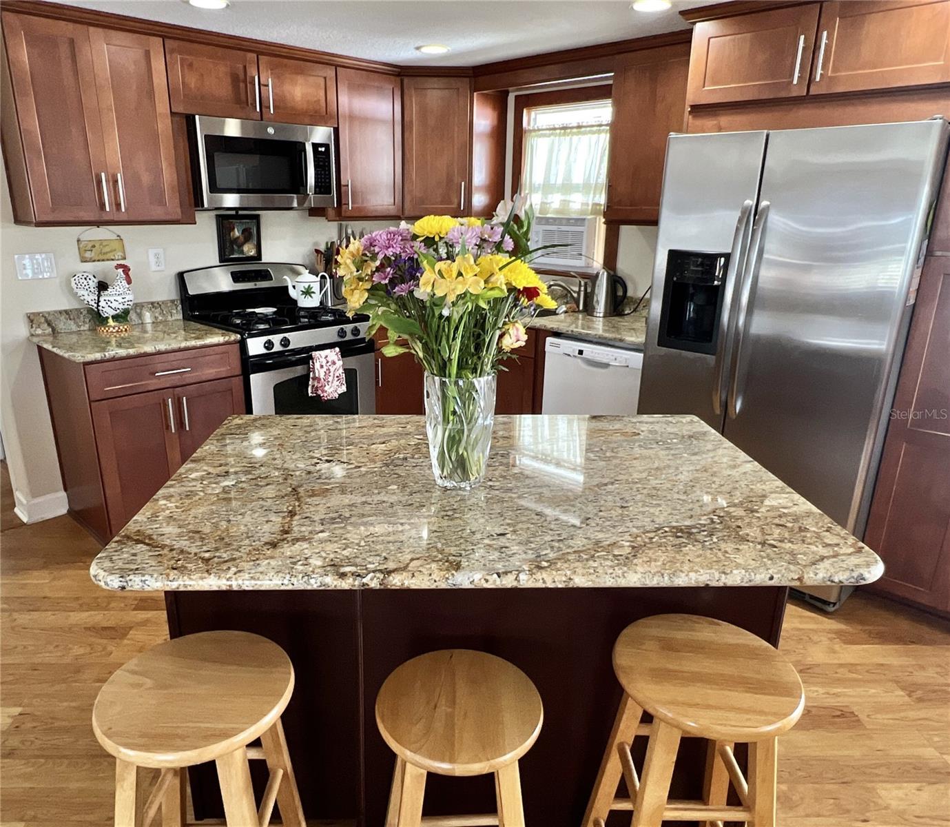 7138 MOUNT HAWTHORNE RD NE #586, ST PETERSBURG, FL, 33702