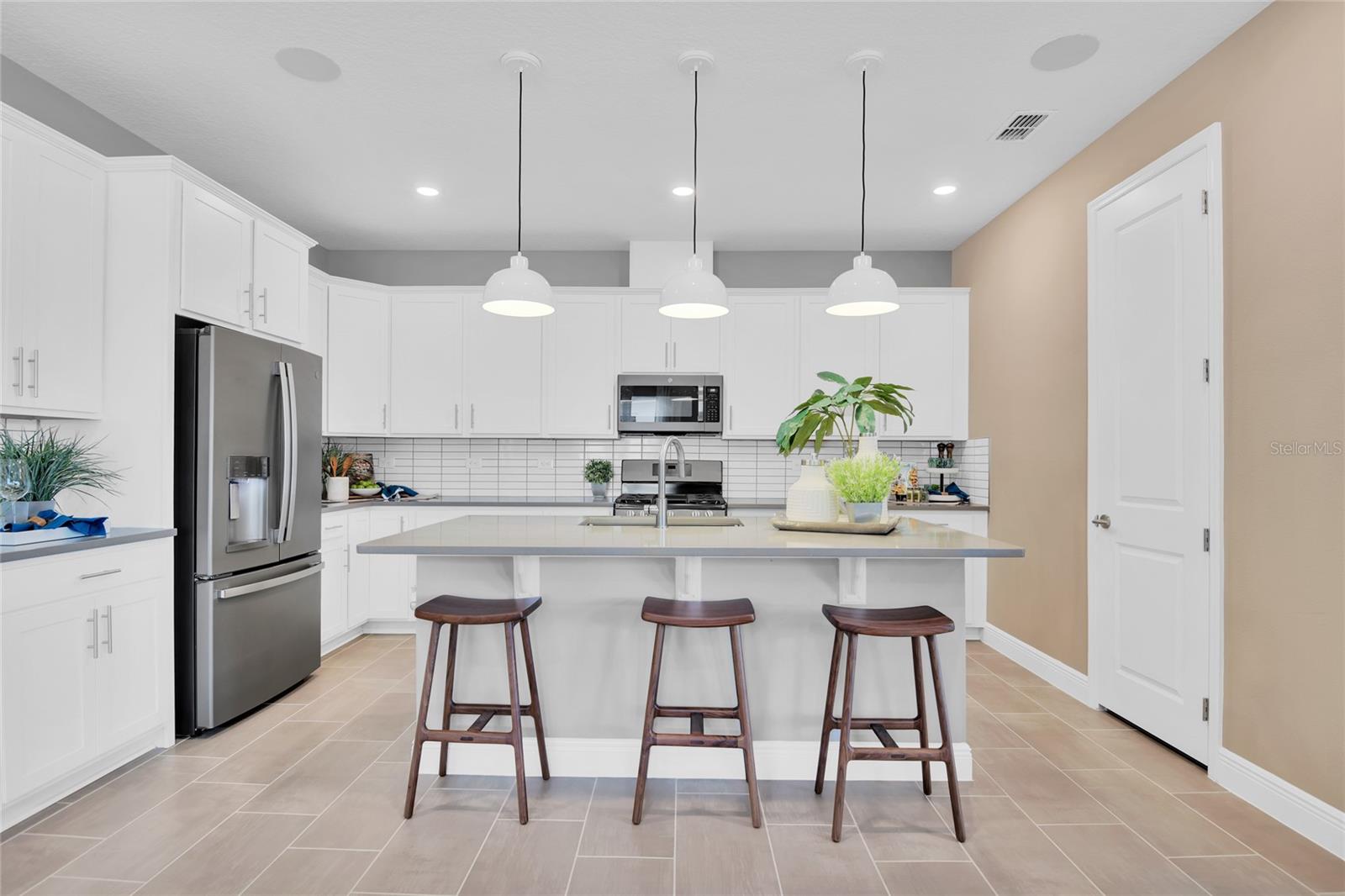 1023 WISTERIA WAY, DUNDEE, FL, 33838