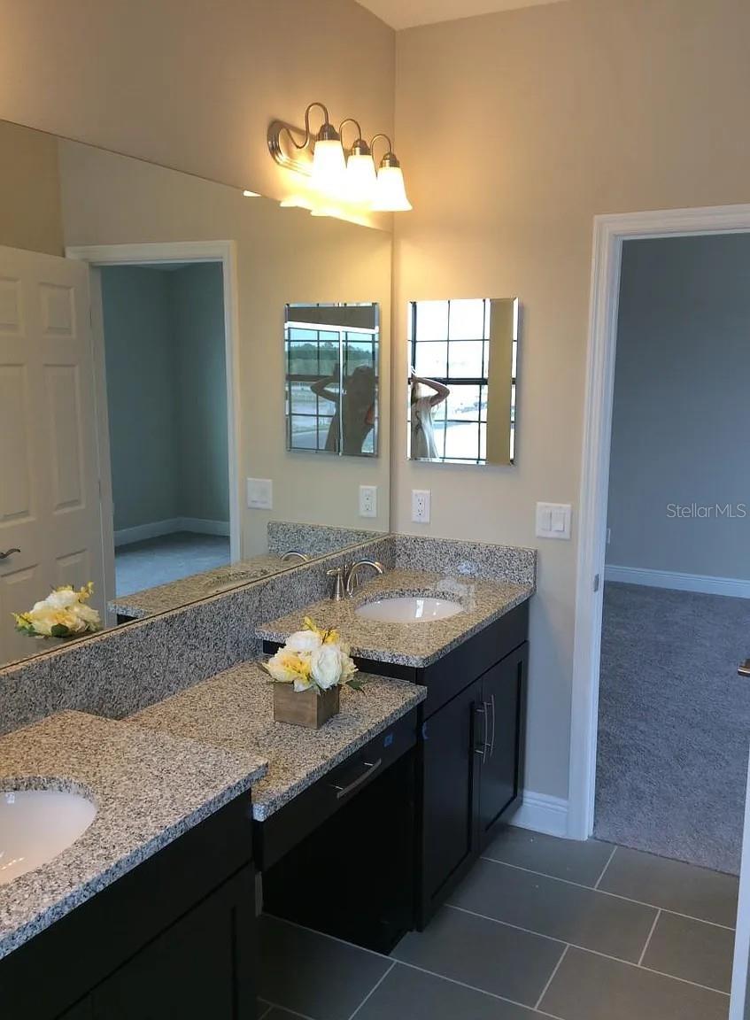 2002 LAKE WATERS PL, LUTZ, FL, 33558