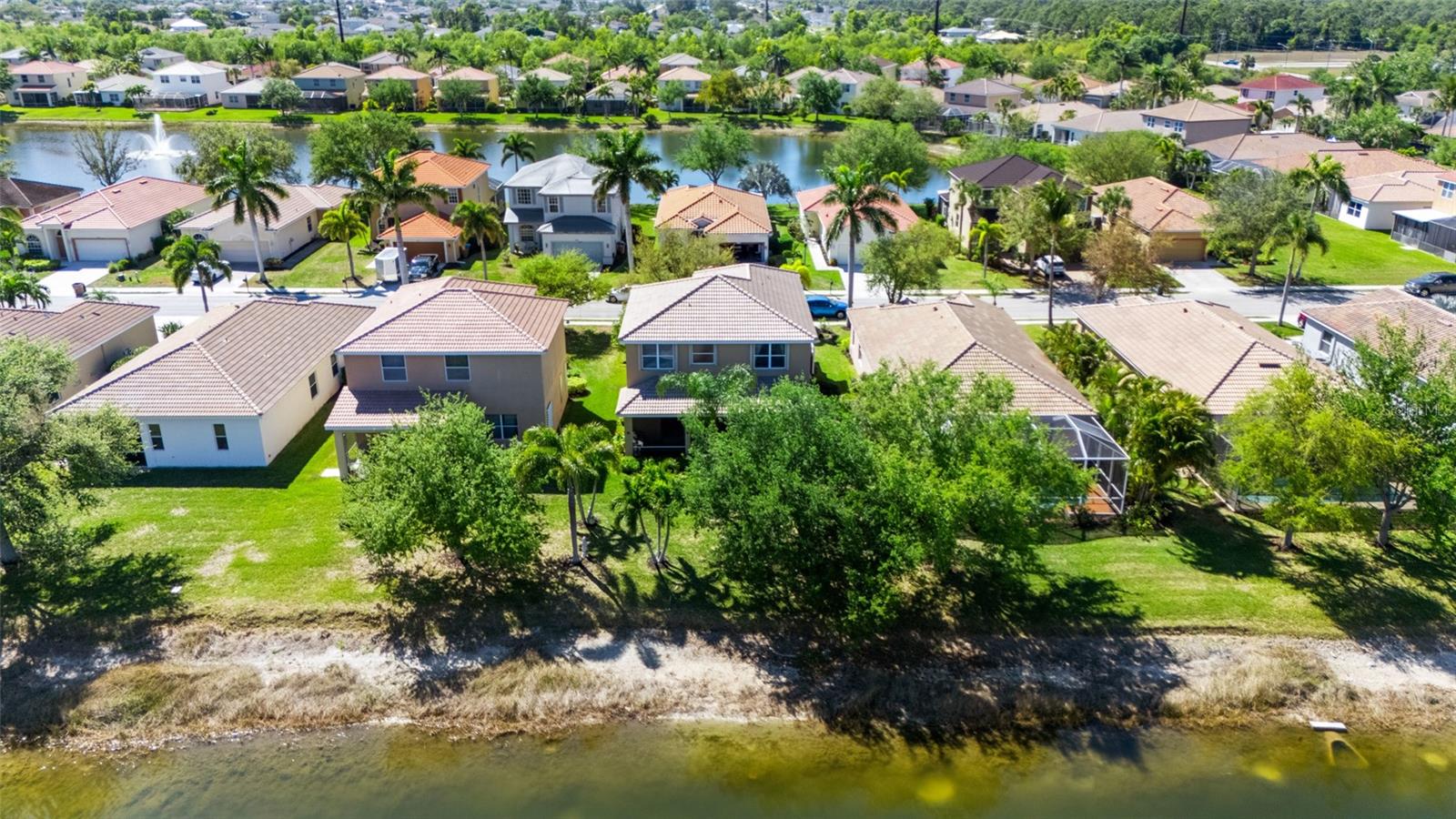 2691 SUNSET LAKE DR, CAPE CORAL, FL, 33909