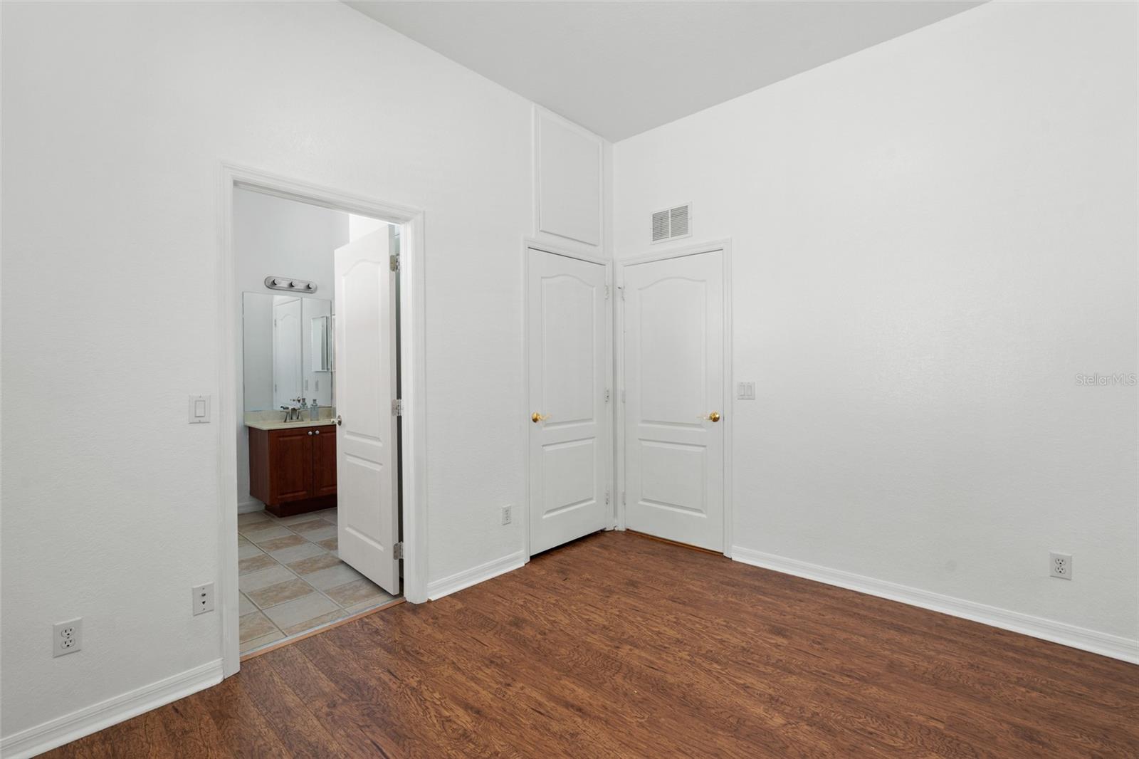 2691 SUNSET LAKE DR, CAPE CORAL, FL, 33909