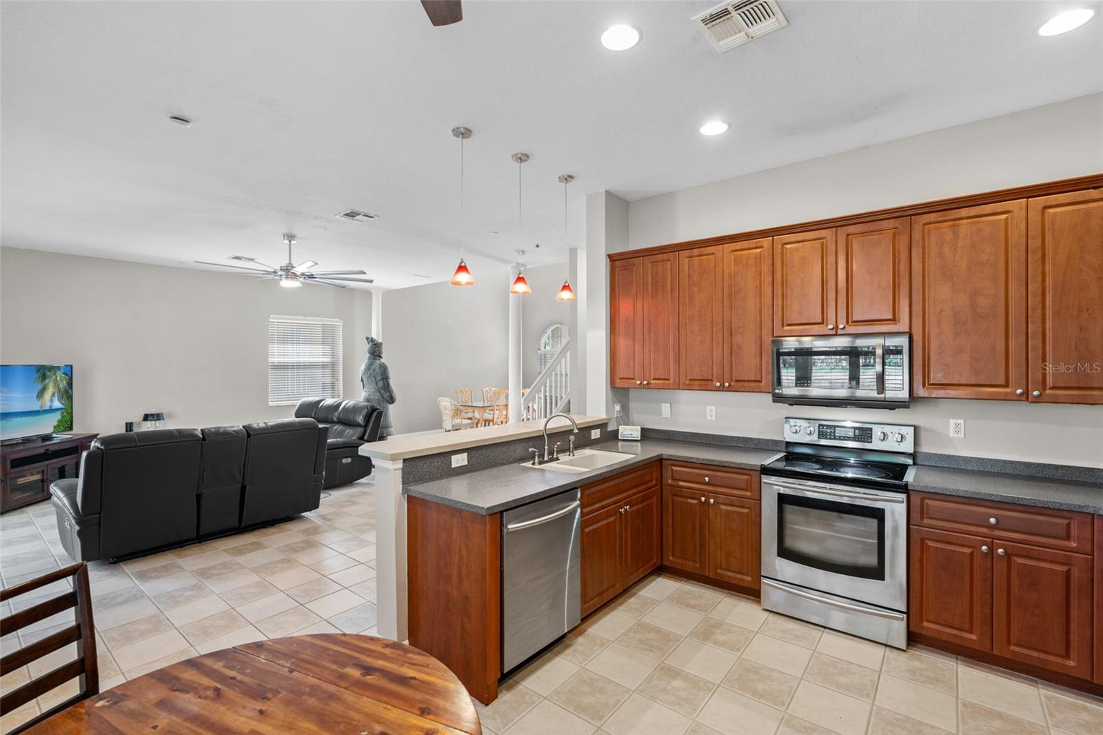 2691 SUNSET LAKE DR, CAPE CORAL, FL, 33909