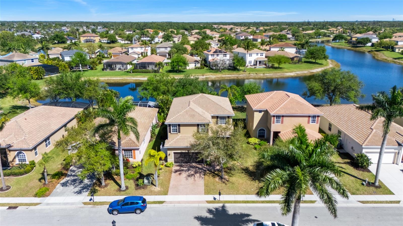 2691 SUNSET LAKE DR, CAPE CORAL, FL, 33909