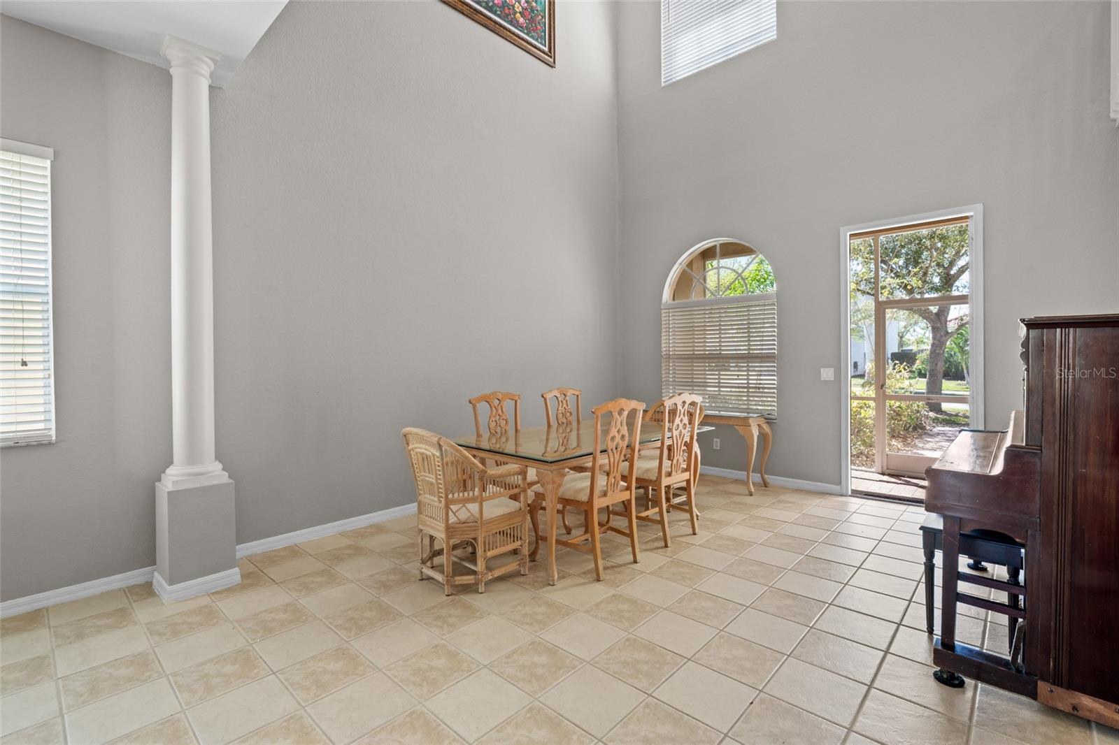 2691 SUNSET LAKE DR, CAPE CORAL, FL, 33909