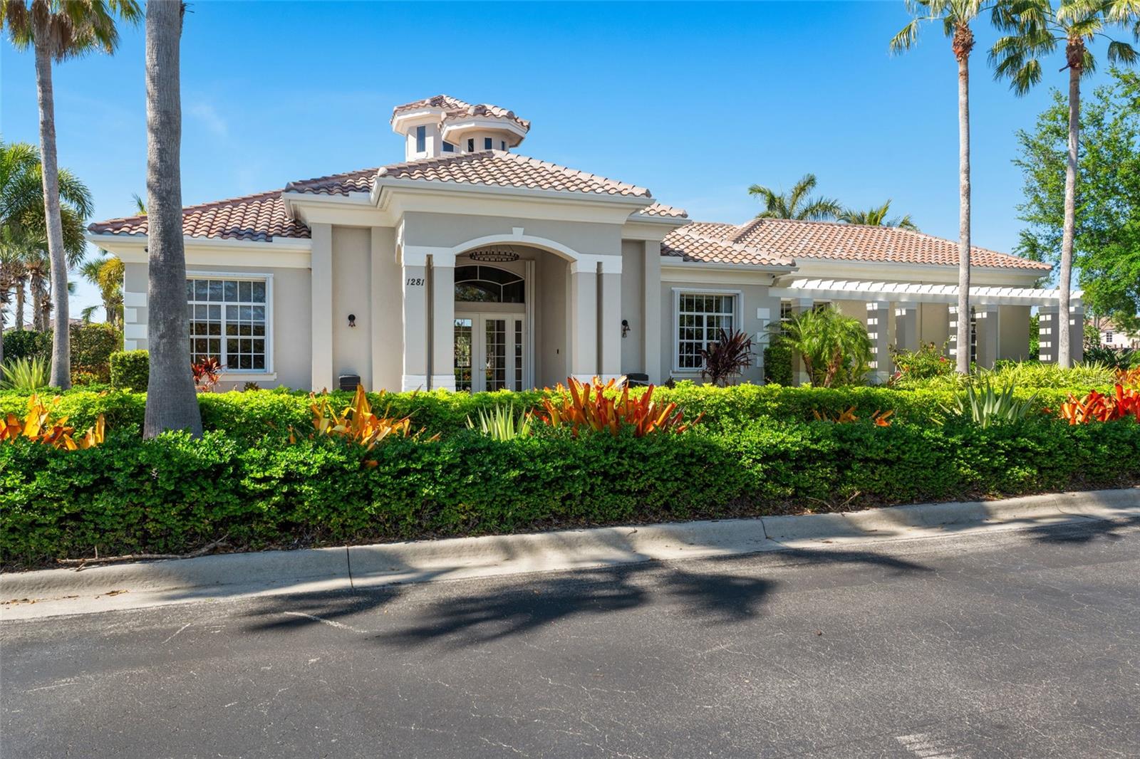 2691 SUNSET LAKE DR, CAPE CORAL, FL, 33909