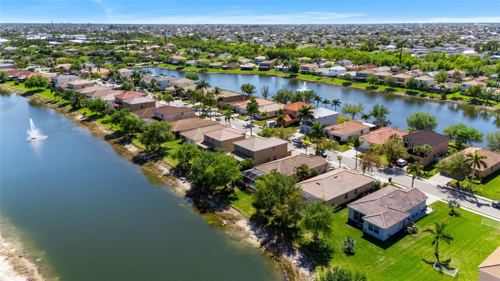 2691 SUNSET LAKE DR, CAPE CORAL, FL, 33909