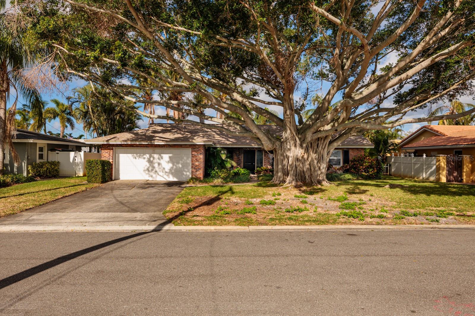 3960 13TH WAY NE, ST PETERSBURG, FL, 33703