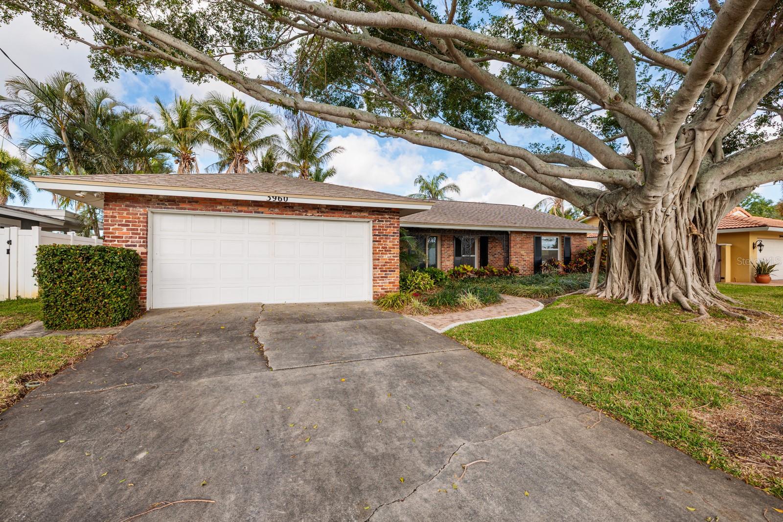 3960 13TH WAY NE, ST PETERSBURG, FL, 33703