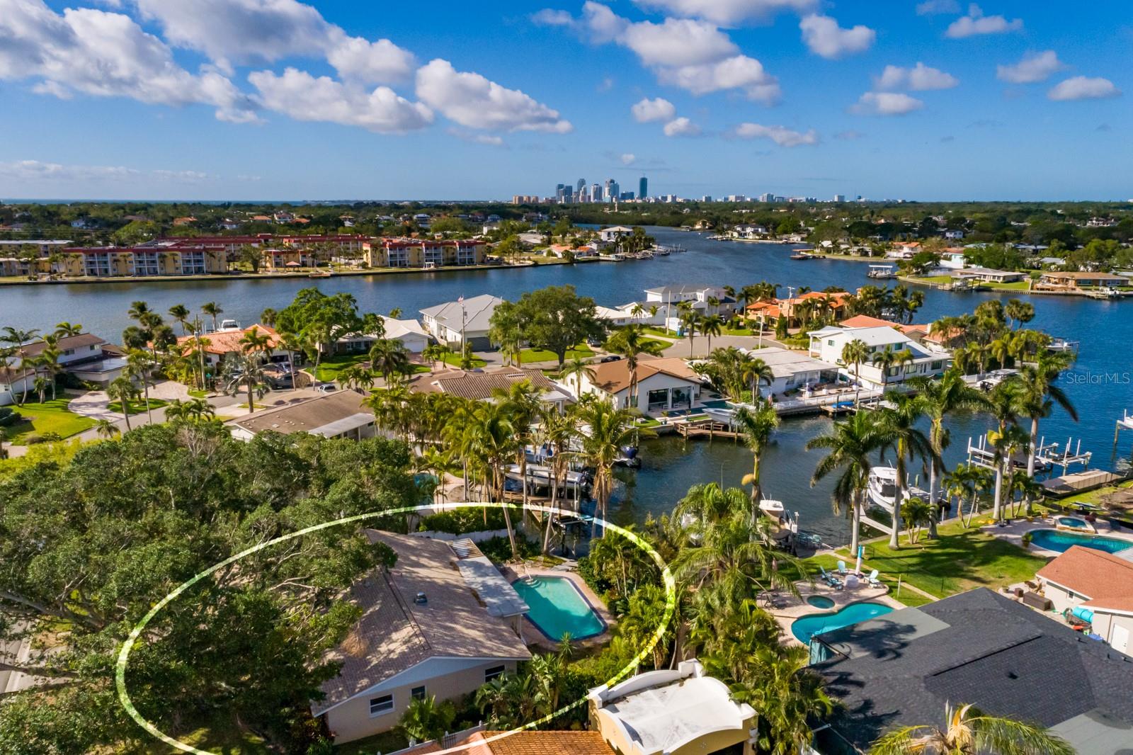 3960 13TH WAY NE, ST PETERSBURG, FL, 33703