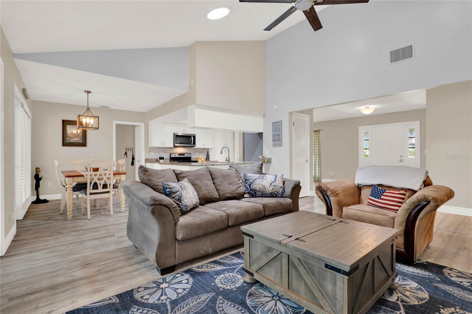 464 WHISPERING OAK LN, APOPKA, FL, 32712