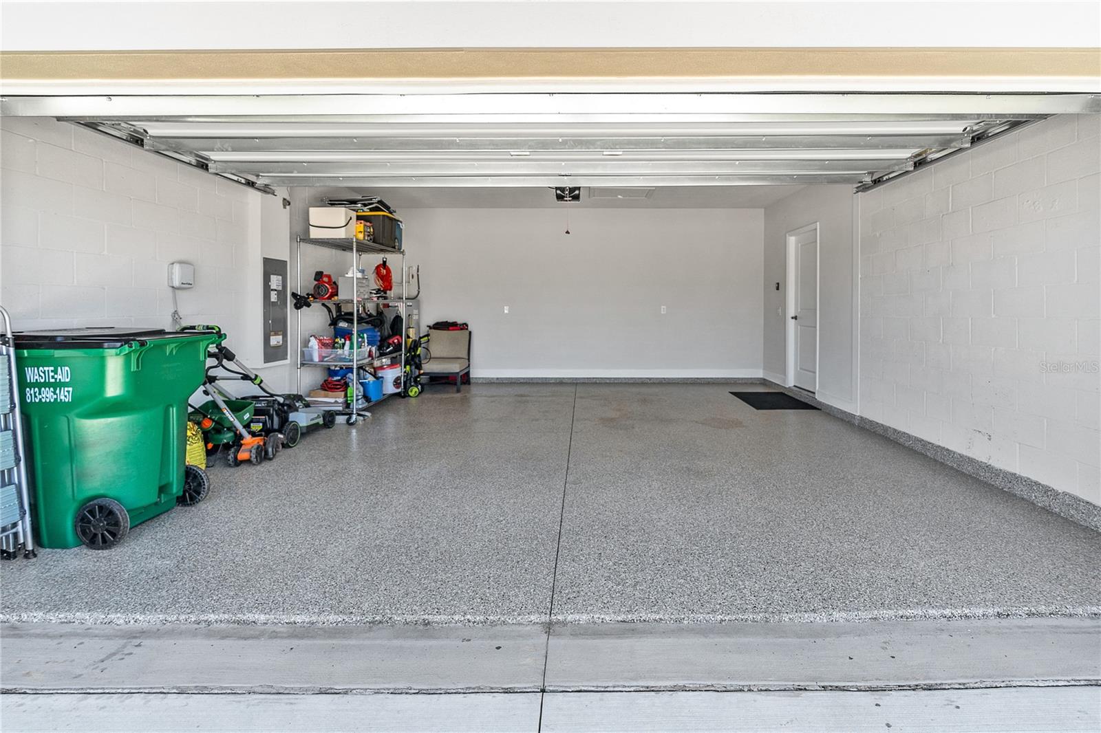 8352 GREENWAY AVE, WESLEY CHAPEL, FL, 33544
