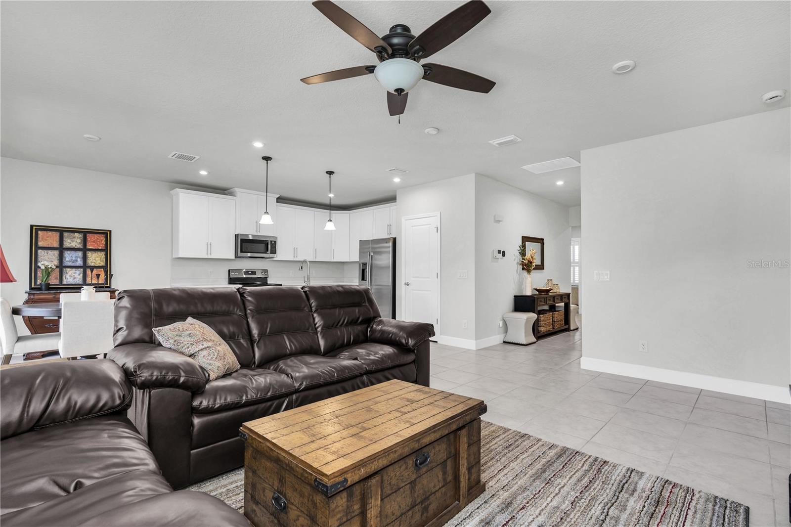 8352 GREENWAY AVE, WESLEY CHAPEL, FL, 33544