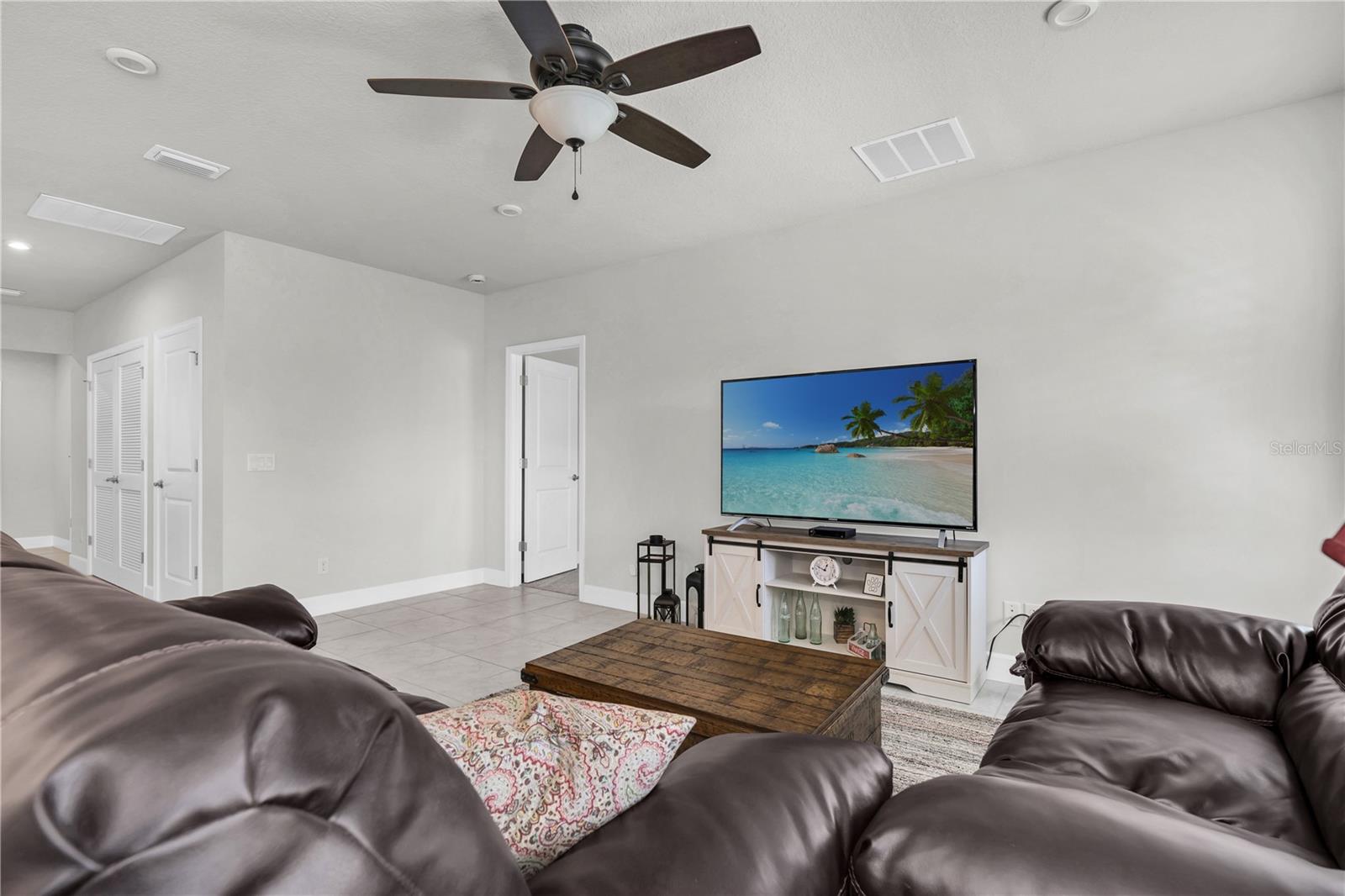 8352 GREENWAY AVE, WESLEY CHAPEL, FL, 33544