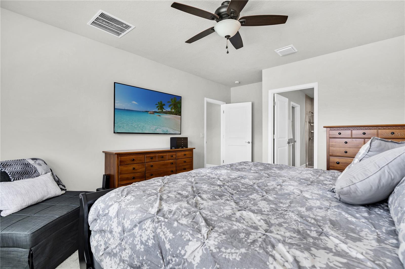 8352 GREENWAY AVE, WESLEY CHAPEL, FL, 33544