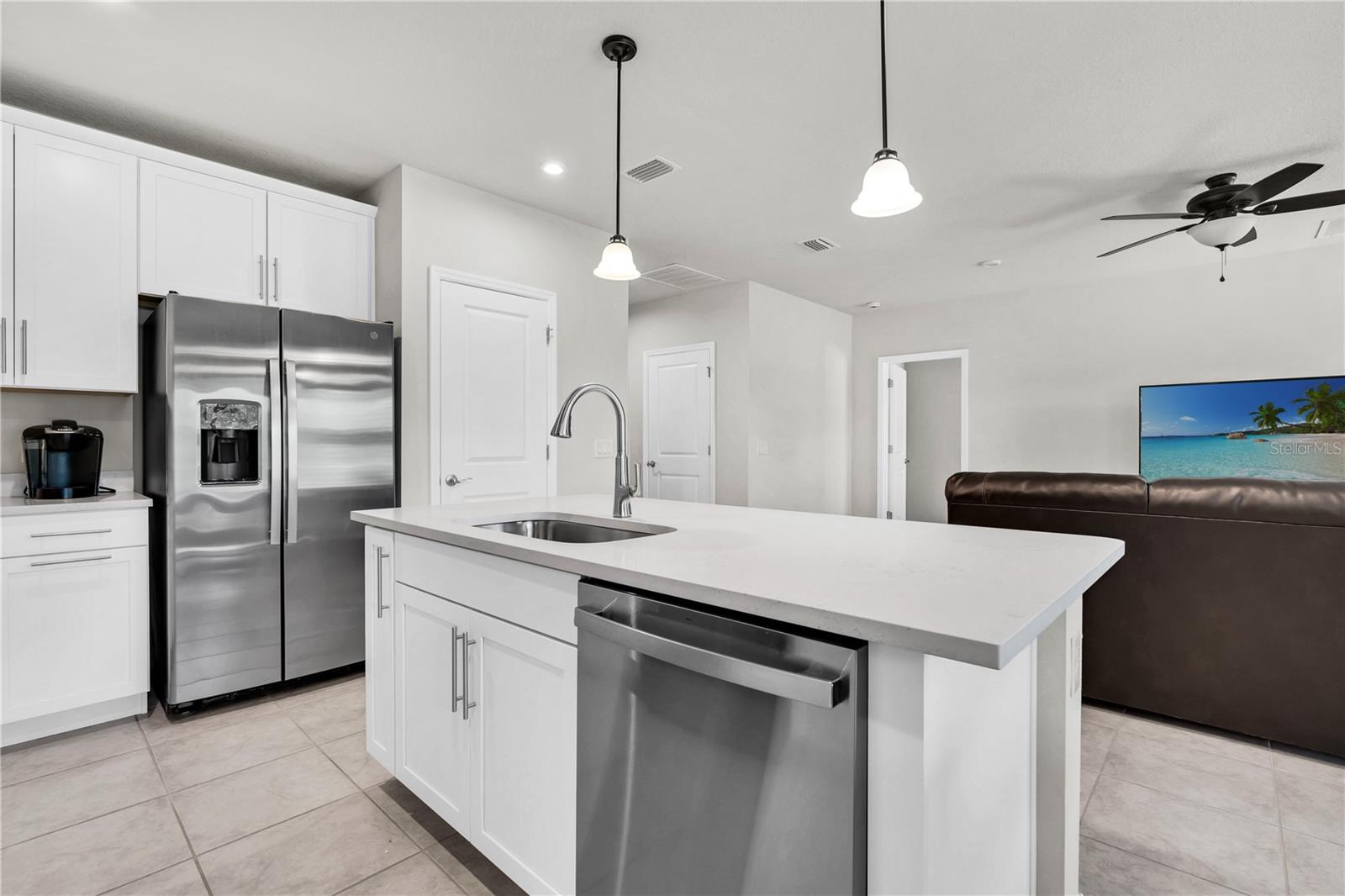 8352 GREENWAY AVE, WESLEY CHAPEL, FL, 33544