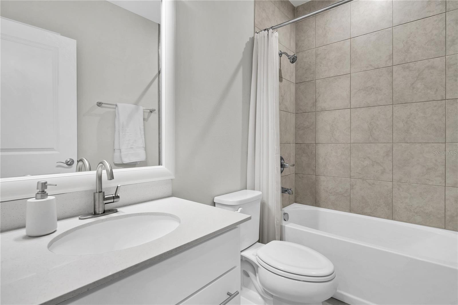 8352 GREENWAY AVE, WESLEY CHAPEL, FL, 33544